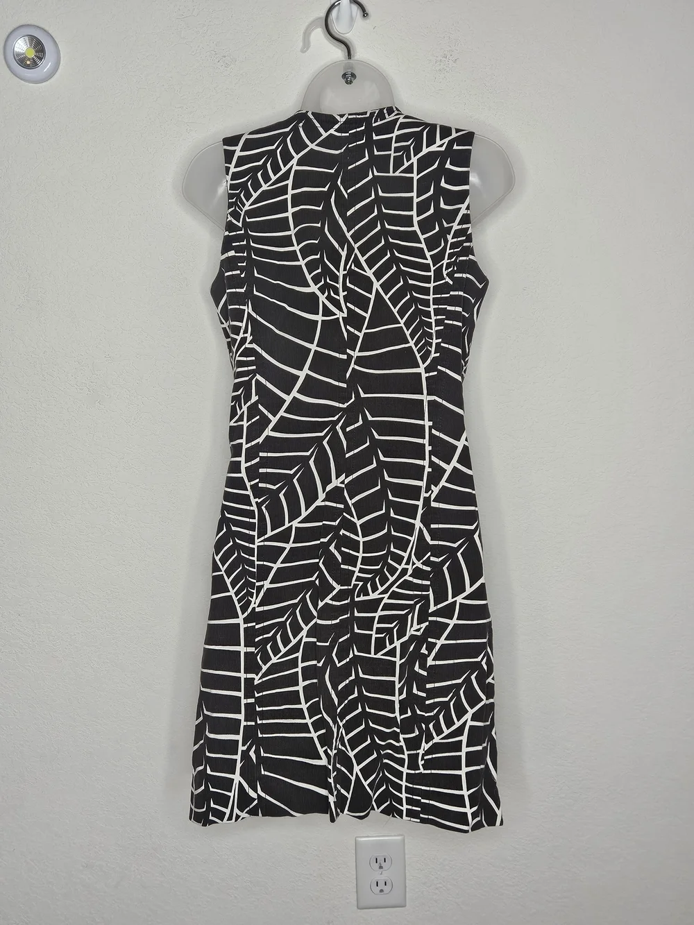 Tory Burch Brown & White Printed Zip Front Shift Dress Leaf Corduroy Size 6